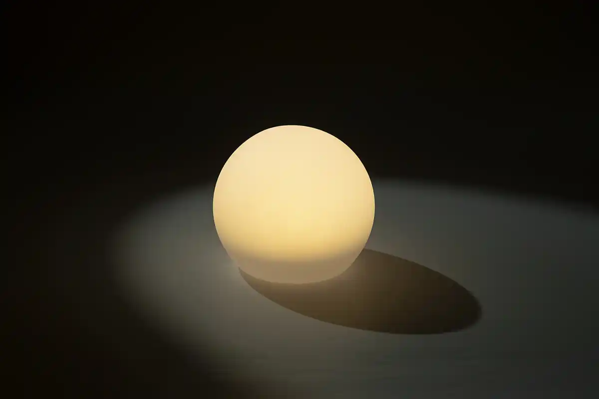 Bild 3 von IDEENWELT Solar-Bodenkugel klein