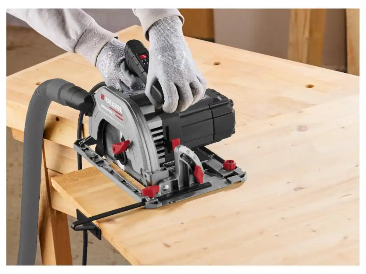 Bild 2 von PARKSIDE PERFORMANCE® Handkreissäge »PPHKS 1800 A2«