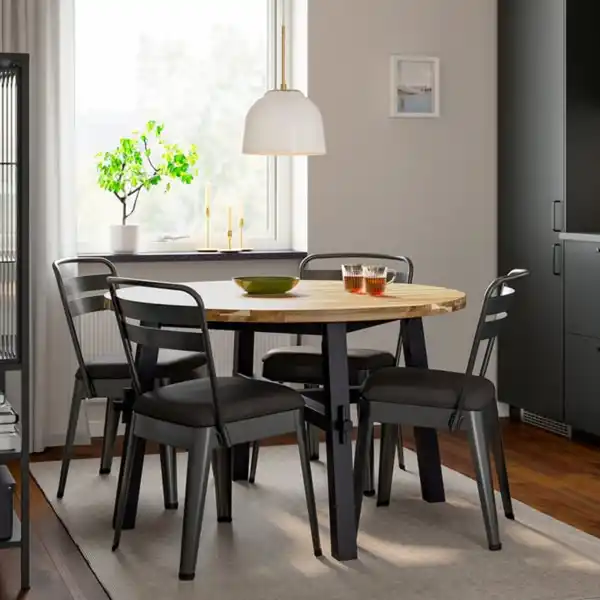 Bild 2 von SKOGSTA / RAMSNÄS Tisch und 4 Stühle, Akazie schwarz/anthrazit Vissle dunkelgrau, 120 cm