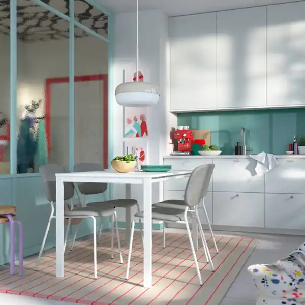 Bild 2 von VIHALS / VIHALS Tisch und 4 Stühle, weiß weiß/weiß Tibbleby beige/grau, 125x74 cm