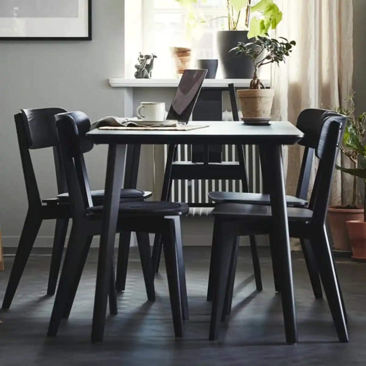 Bild 4 von LISABO / LISABO Tisch und 4 Stühle, schwarz/schwarz, 140x78 cm