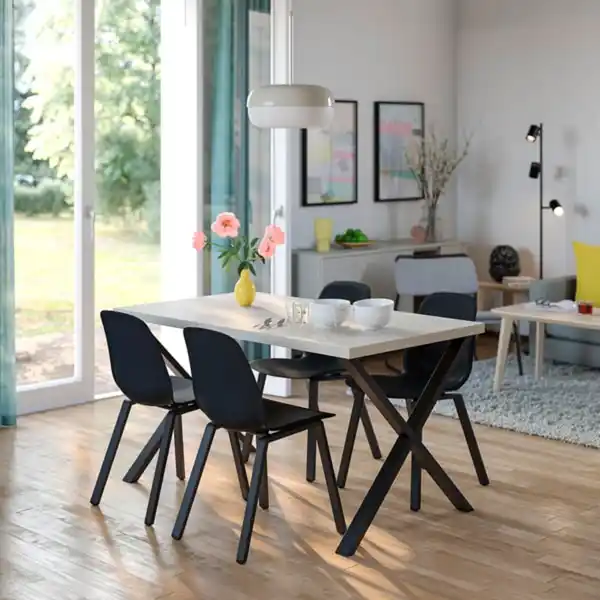 Bild 2 von SKÅLSTA Tisch und 4 Stühle, helles Graubeige x-förmig schwarzgrau/Kunststoff schwarz profiliertes Metall/schwarzgrau, 140x80 cm