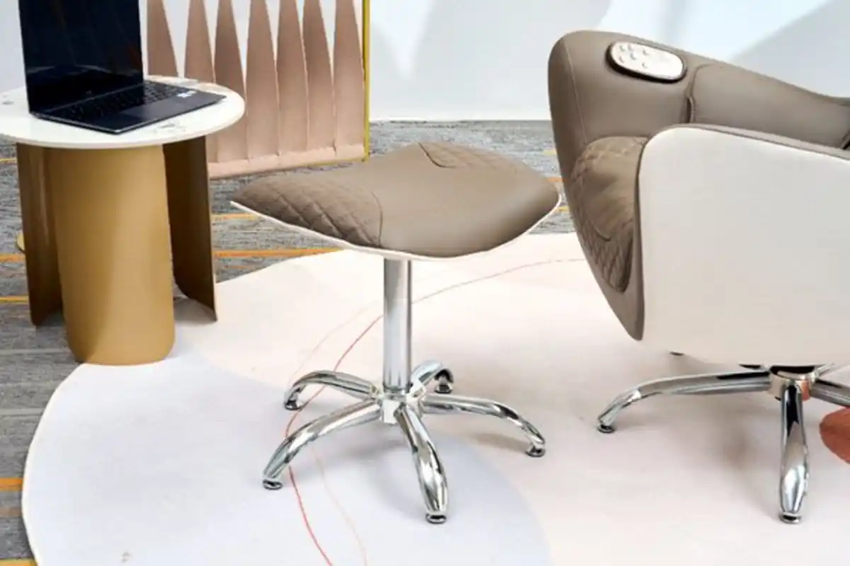 Bild 2 von Elektrischer Massagesessel mit Hocker, Heizfunktion und 2D Modus, ca. 110 x 68 x 110 cm - Braun