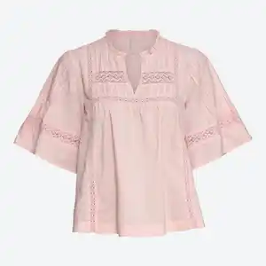 Damen-Bluse mit Spitzeneinsätzen
