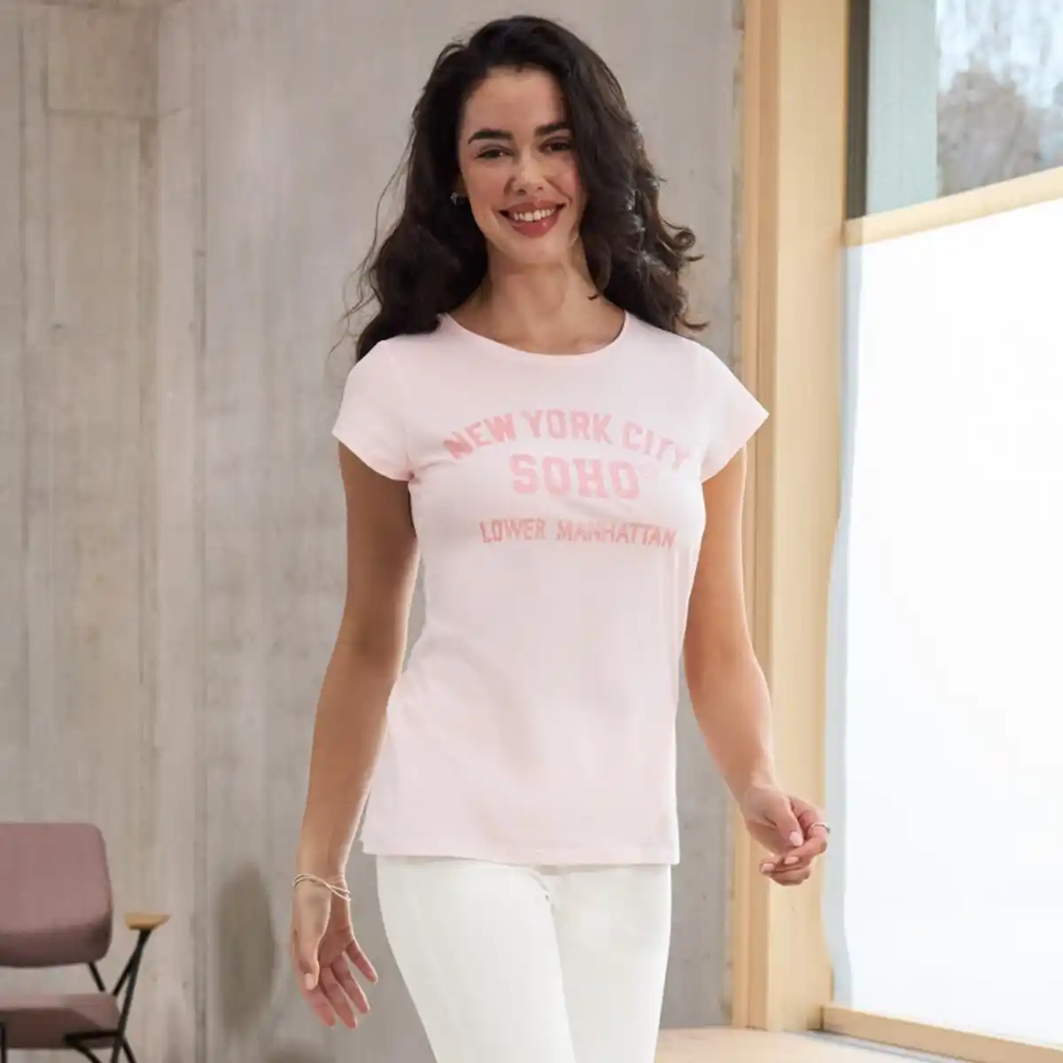 Bild 4 von Damen-T-Shirt mit Frontprint