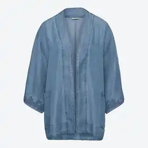 Damen-Blazer mit dekorativen Taschen
