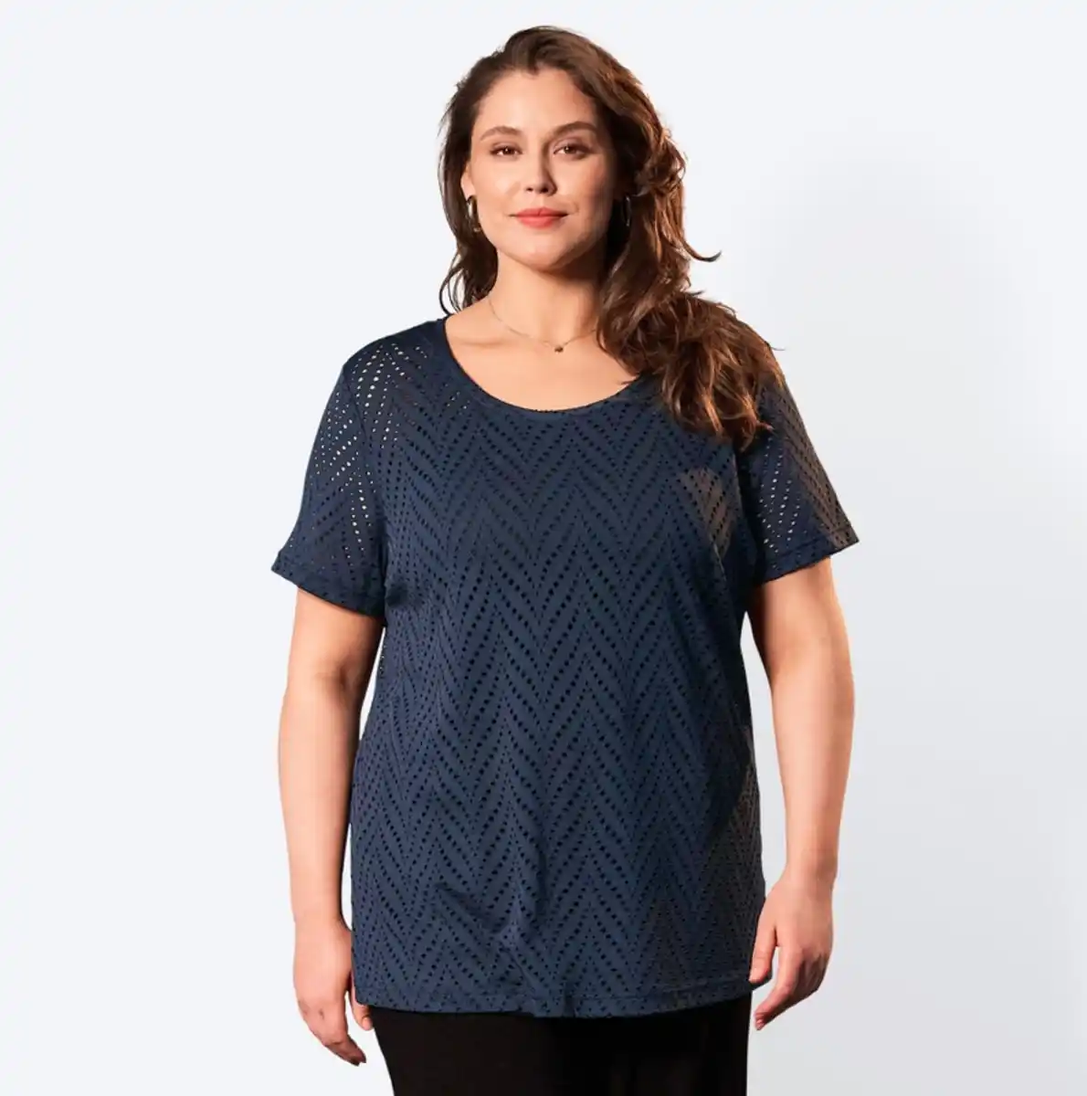 Bild 4 von Damen-T-Shirt mit Lochstruktur, große Größen