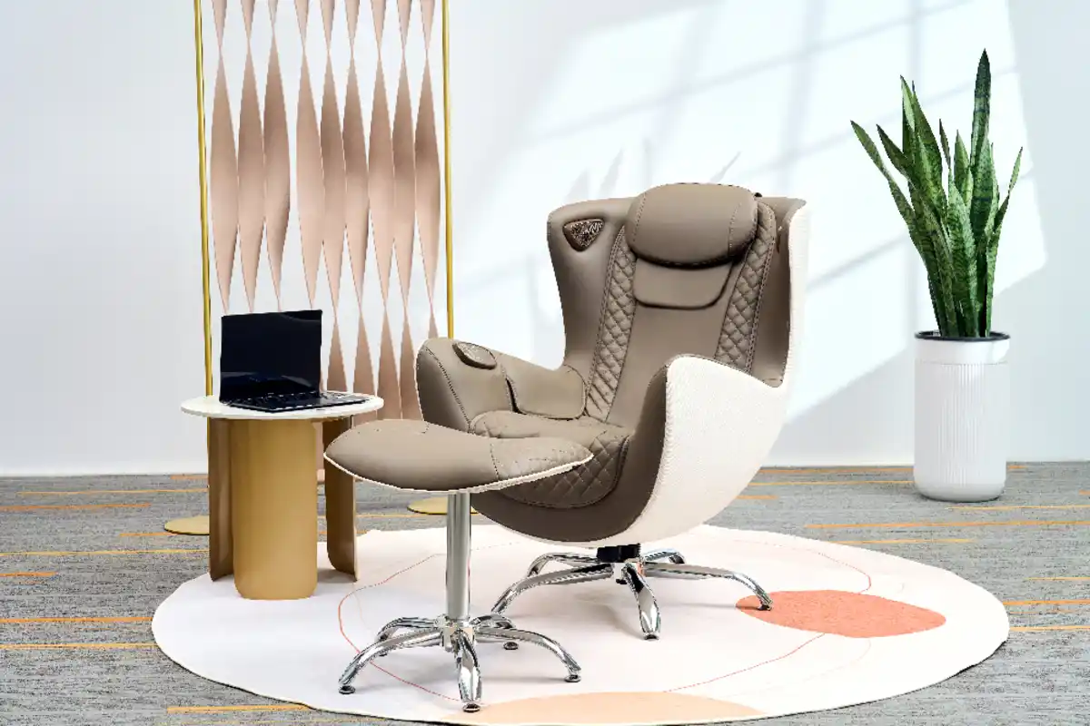 Bild 1 von Elektrischer Massagesessel mit Hocker, Heizfunktion und 2D Modus, ca. 110 x 68 x 110 cm - Braun