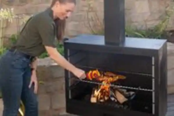 Bild 3 von Westmann Grill und Kaminofen schwarz