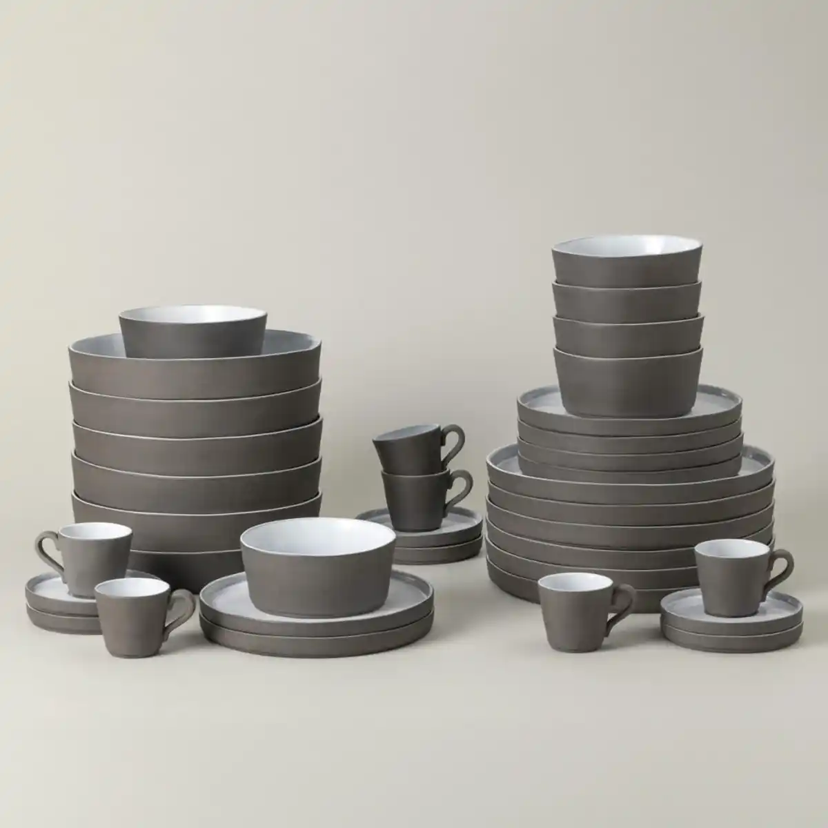 Bild 1 von Costa Nova Kombiservice Lagoa Ecogres, Grau, Weiß Hochglanz, Keramik, 30-teilig, 0,9 ml,0,51 ml, Made in Europe, hitzebeständig, Essen & Trinken, Geschirr, Geschirr-Sets, Kombiservice