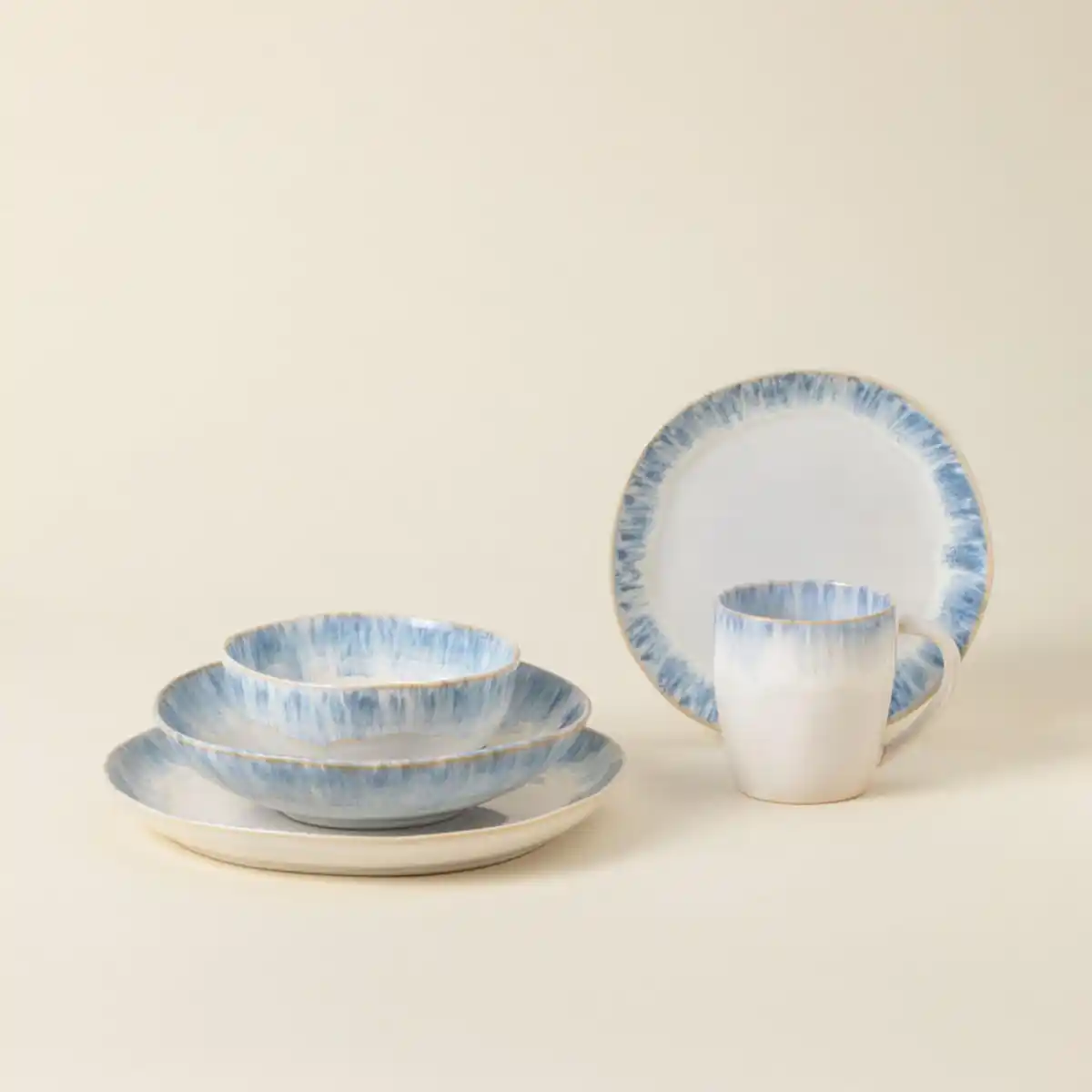 Bild 1 von Costa Nova Kombiservice Brisa, Pastellblau, Weiß Hochglanz, Keramik, 5-teilig, 440 ml,670 ml, Handmade in Europe, Essen & Trinken, Geschirr, Geschirr-Sets, Kombiservice