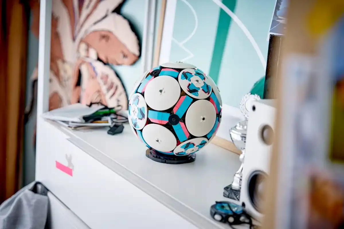 Bild 4 von LEGO EDITIONS »Fußball« Bauset 43019, 1.498-teilig