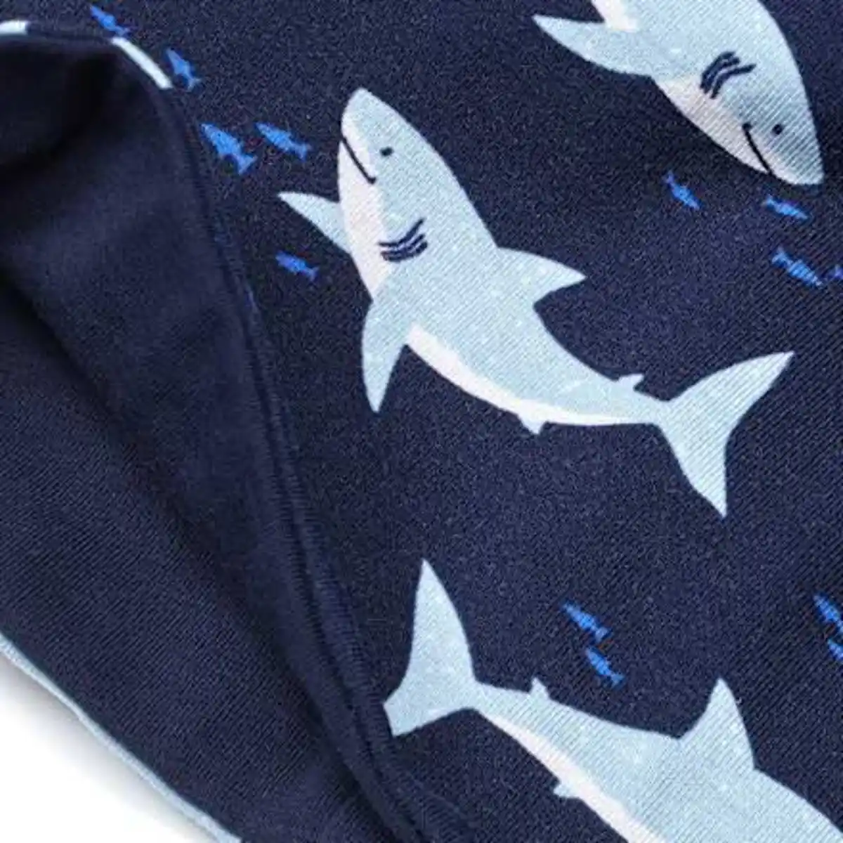 Bild 3 von ALANA Loop Schal Pro Climate mit Hai-Muster, blau, 1 St