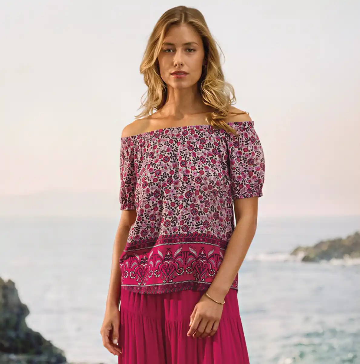 Bild 1 von Damen-Bluse mit Carmen-Ausschnitt