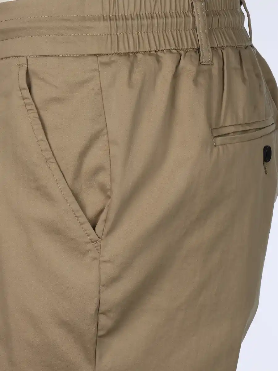 Bild 4 von Herren Chinoshorts in toller Qualität Beige