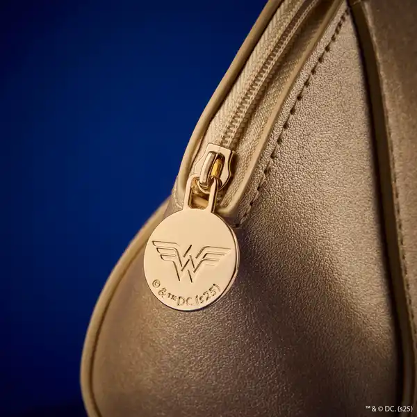Bild 2 von Catrice Wonder Woman Make-up Bag