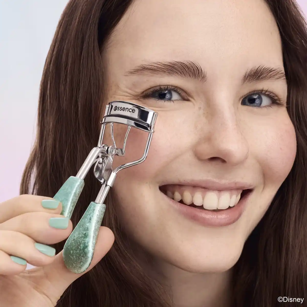 Bild 2 von essence Disney The little Mermaid lash curler 01 Ocean Dreamer