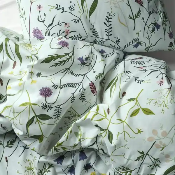Bild 3 von MATTOXBÄR Bettwäsche-Set, 3-teilig, blassblau/Blumenmuster, 240x220/80x80 cm
