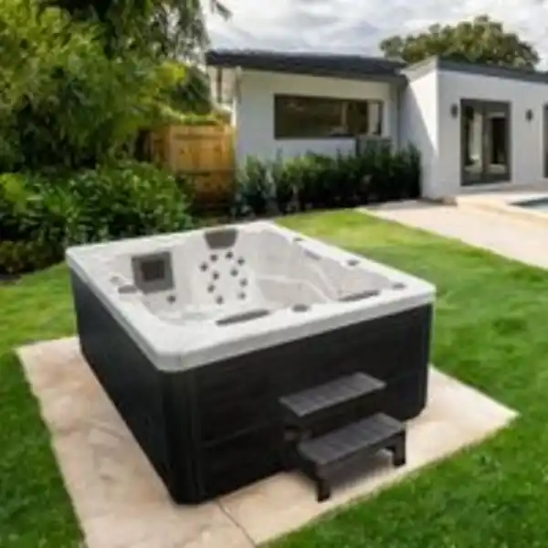 Bild 2 von Outdoor Whirlpool WHITE MARBLE inkl. Treppe und Thermoabdeckung, 210 × 160 × 85 cm - Schwarz/Weiß