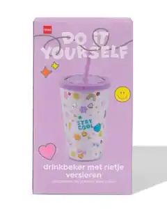 Trinkbecher mit Trinkhalm dekorieren