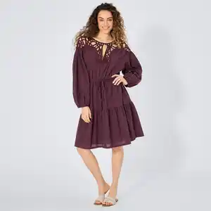 Damen-Kleid mit Spitze am Ausschnitt