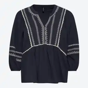 Damen-Bluse mit Stickerei