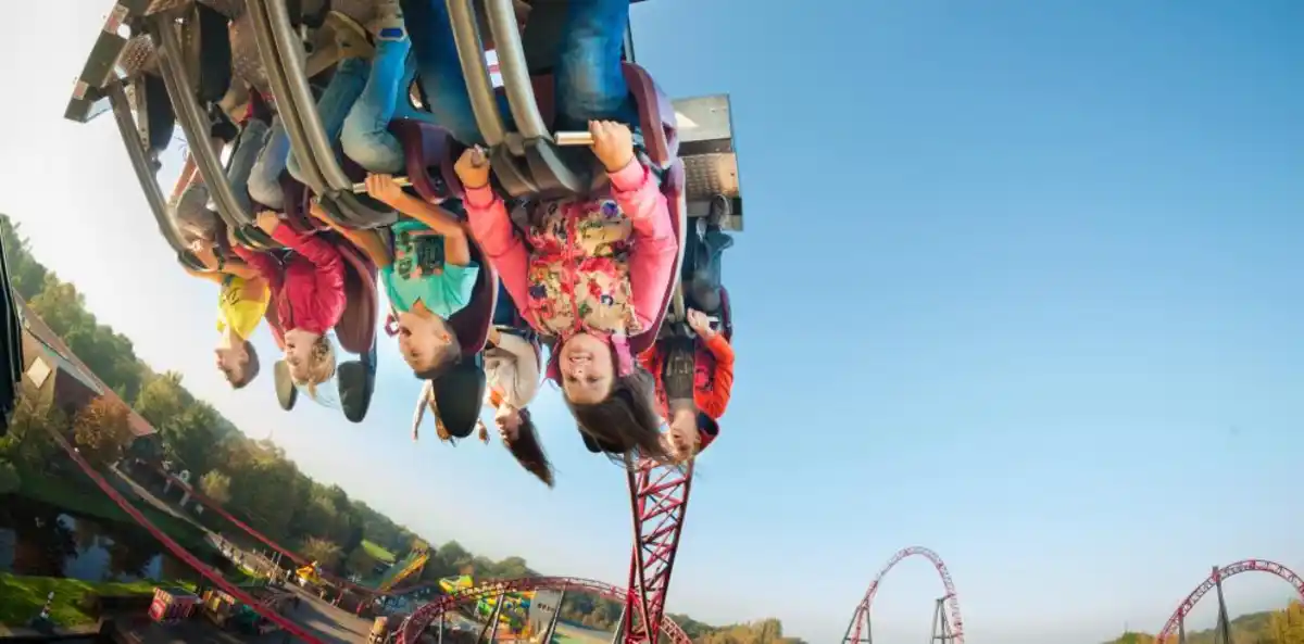 Bild 1 von Freizeitpark Slagharen mit Übernachtung im Park