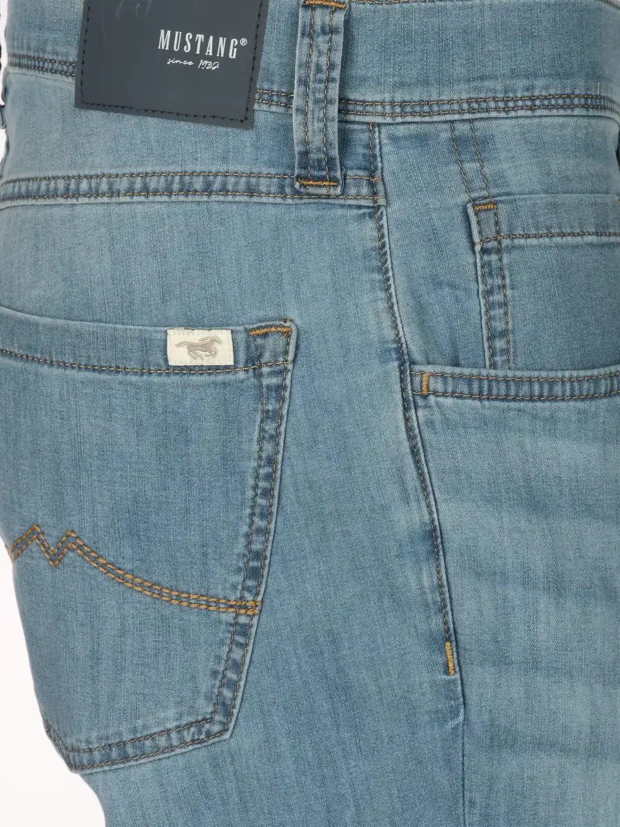 Bild 4 von Herren Jeans mit geradem Bein Blau