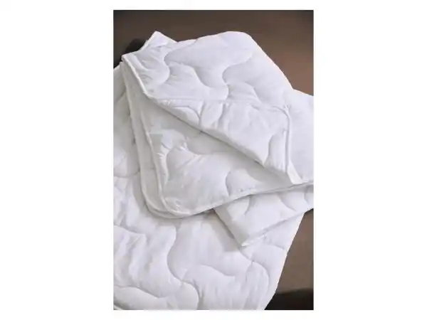 Bild 2 von LIVARNO® Ganzjahres-Bettdecke, 155 x 220 cm""