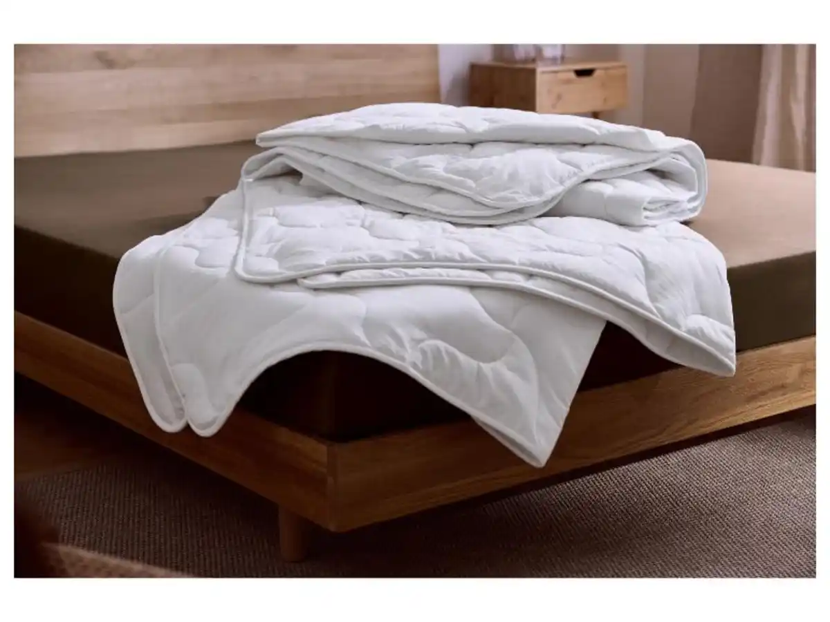 Bild 1 von LIVARNO® Ganzjahres-Bettdecke, 155 x 220 cm""