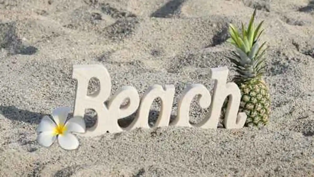 Bild 2 von Dekorieren & Einrichten Schriftzug "Beach" mit Sand, beige, 1 St