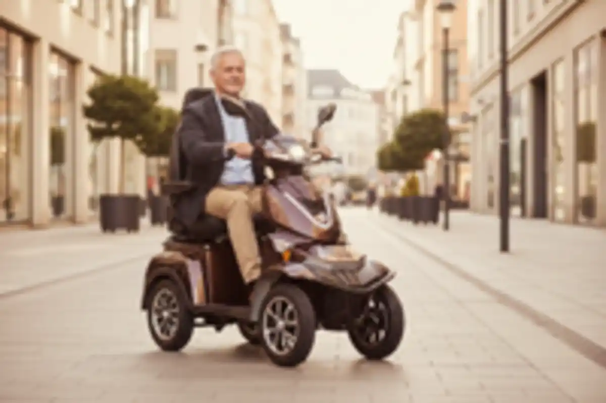 Bild 4 von E-Seniorenmobil Aktiv Mobil E-Quad 1000 braun - 25 km/h