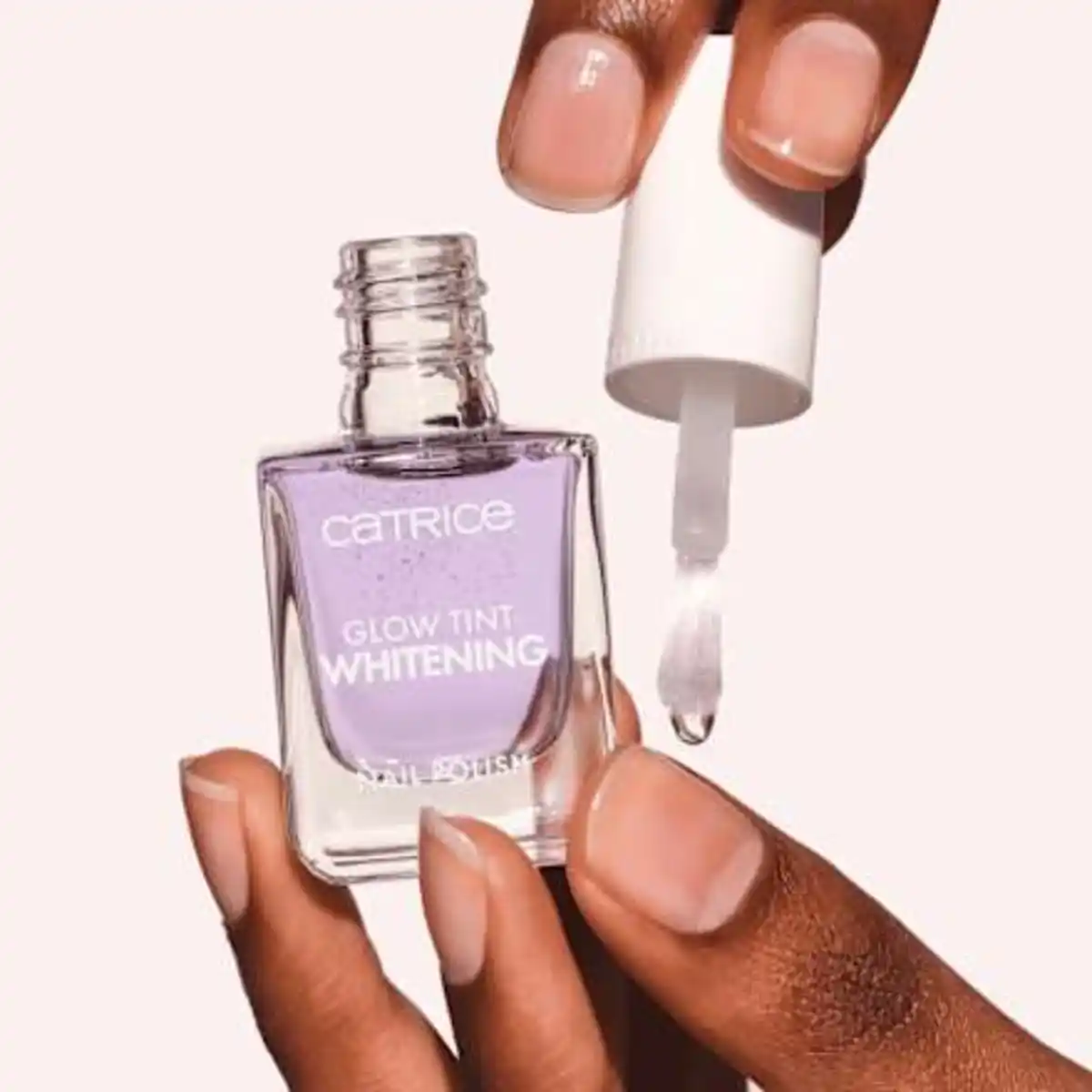 Bild 4 von CATRICE Nagellack Glow Tint Whitening 020 Bye Bye Yellow, 10,5 ml