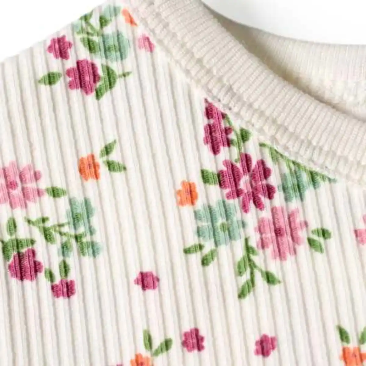 Bild 2 von ALANA T-Shirt mit Blumen-Muster & Ripp-Struktur, weiß, Gr. 92, 1 St