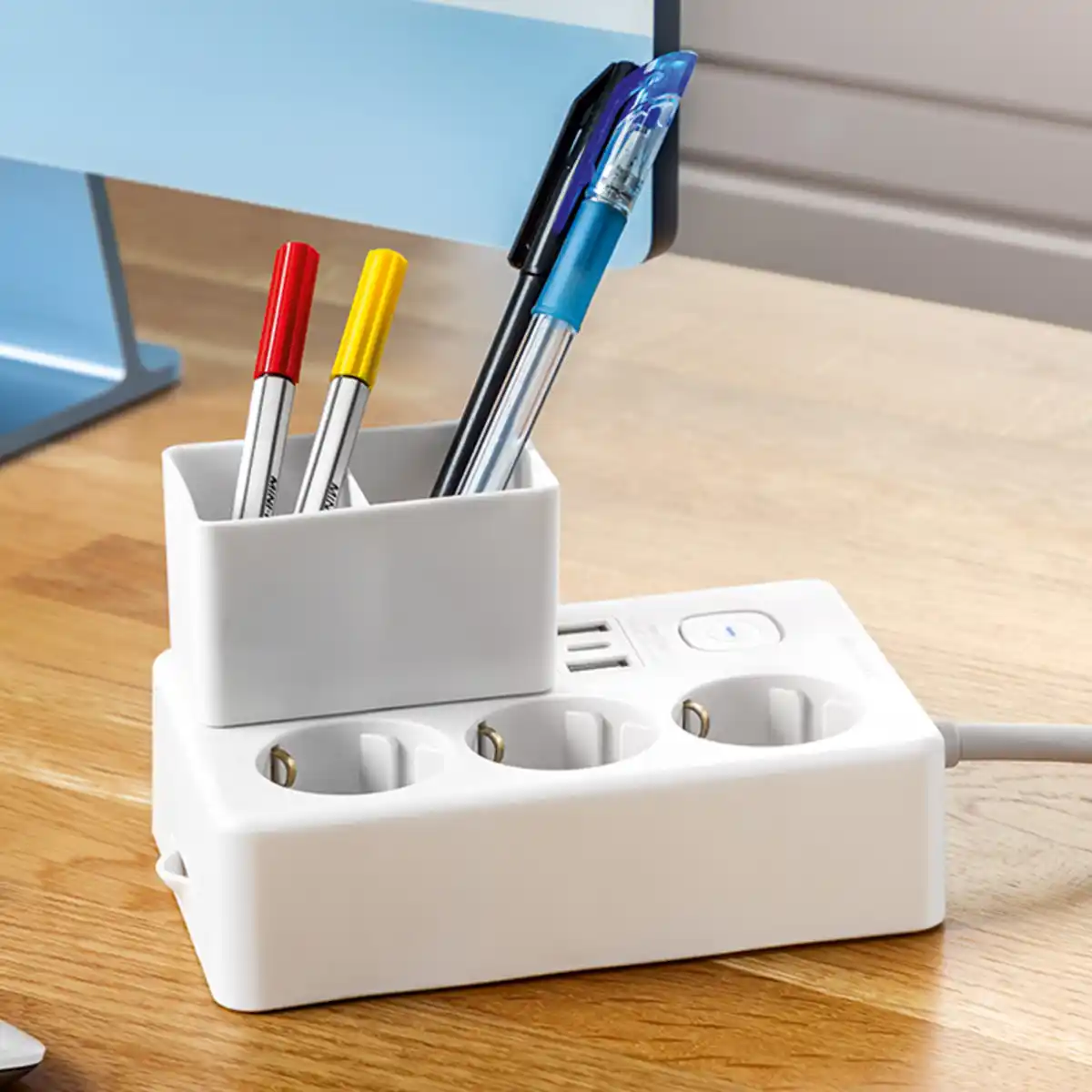 Bild 1 von Powertec Electric 3-fach Schuko-Steckdosenleiste