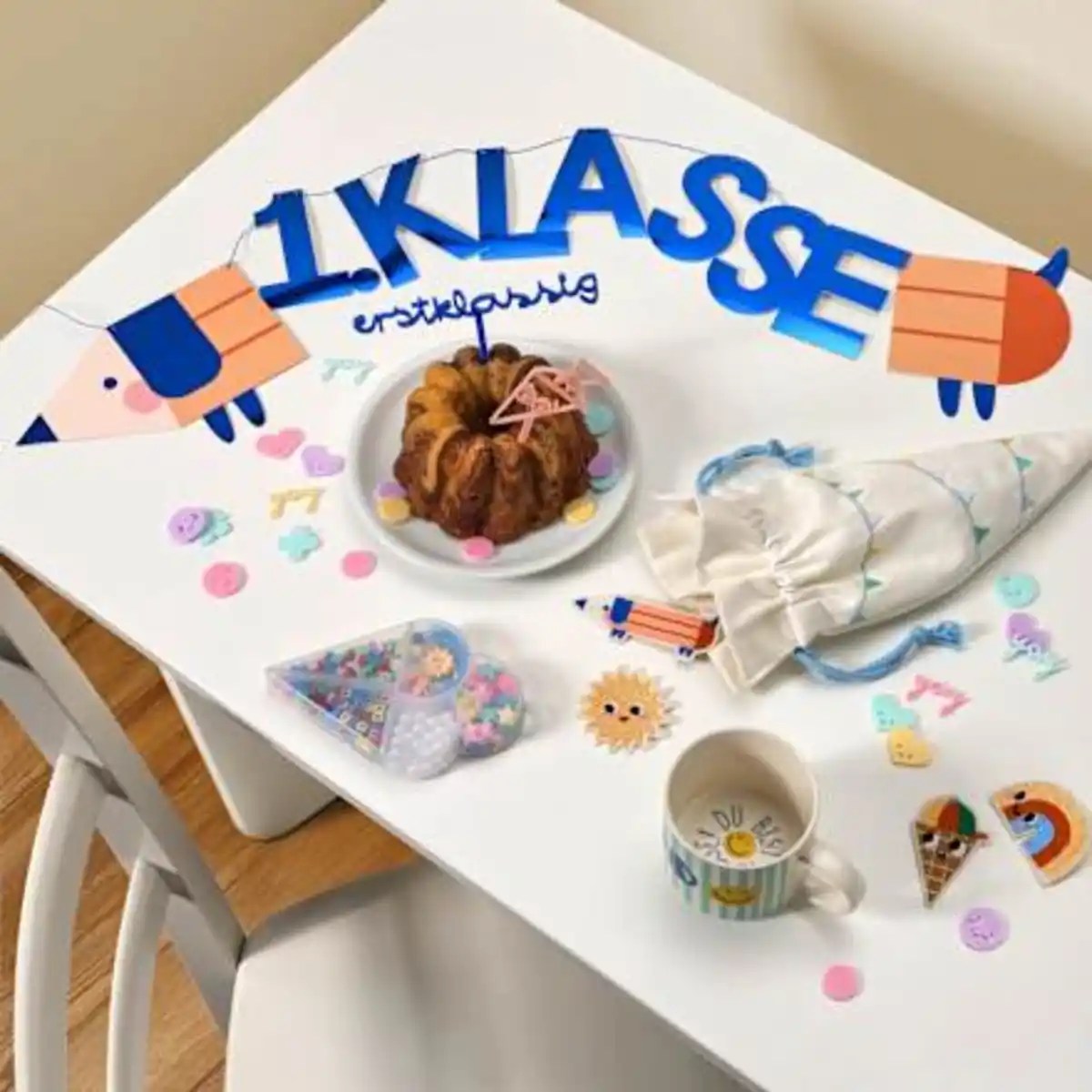 Bild 4 von folia Streukonfetti-Mix aus Acryl, Smileys/Herzen/Konfetti, pastell (2,6x9x12 cm), 1 St