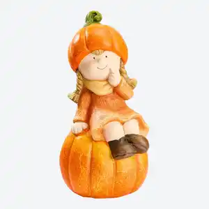 Deko-Figur "Mädchen auf Kürbis", ca. 43x21,5x22,5 cm