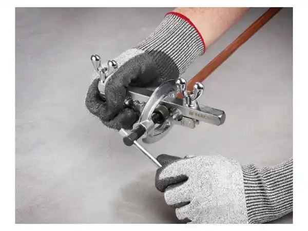 Bild 3 von PARKSIDE® Rohrschneider PVC, Rohrschneider Kupfer, Rohrbiegezange, Doppel-Bördelwerkzeug-Set