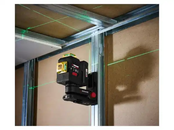 Bild 2 von PARKSIDE PERFORMANCE® 20 V Akku-Kreuzlinienlaser Limited Edition »PKLLP 3360 A1« mit Akku – mit Ladegerät