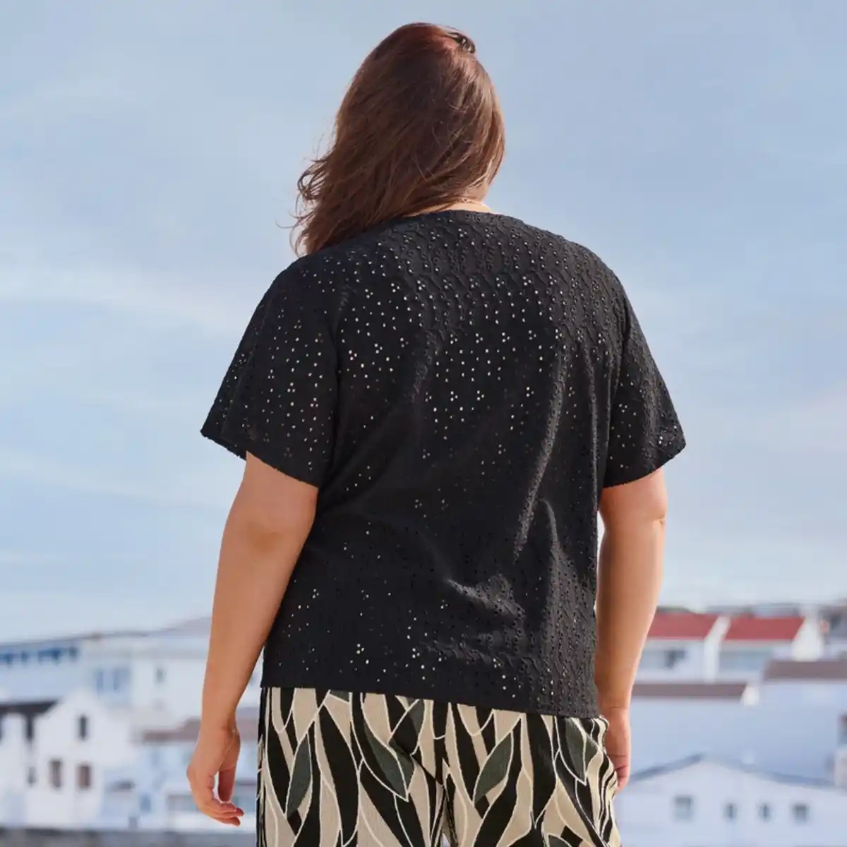 Bild 4 von Damen-T-Shirt mit Knopfleiste, große Größen