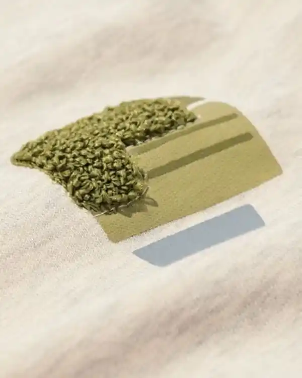 Bild 3 von Kinderpullover aus Sweatstoff, Grafikmuster sandfarben