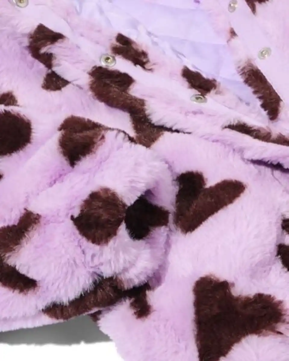 Bild 4 von Kinderjacke aus Kunstfell mit Herzchen lila