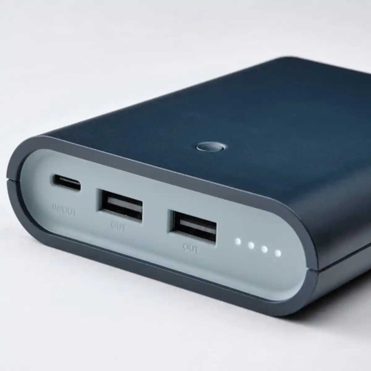 Bild 4 von VARMFRONT Powerbank, tragbar, dunkelblau, 10400 mAh