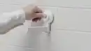 Bild 2 von TISKEN Toilettenpapierhalter mit Saugnapf, weiß