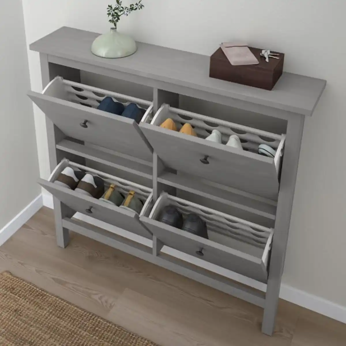 Bild 3 von HEMNES Schuhschrank 4 Fächer, grau lasiert, 107x22x101 cm