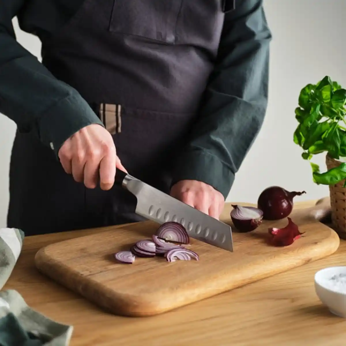 Bild 2 von FJÄLLRÖDING Santoku-Messer, Damaszener Stahl/schwarz, 16 cm