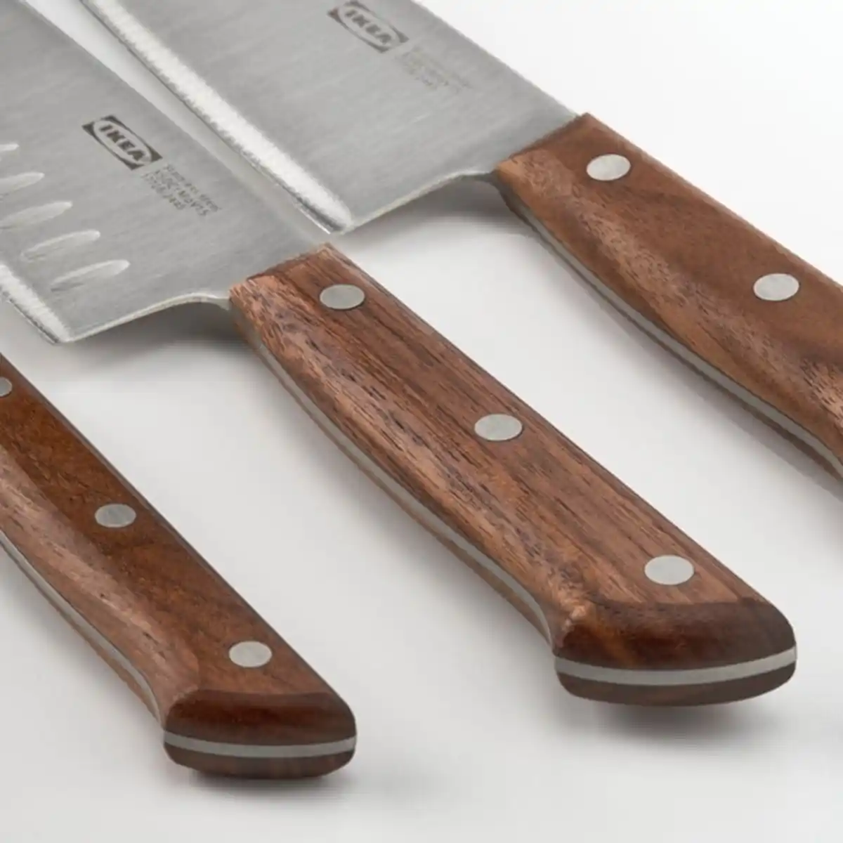 Bild 2 von VARDAGEN Messer 3er-Set, Edelstahl/Nussbaum