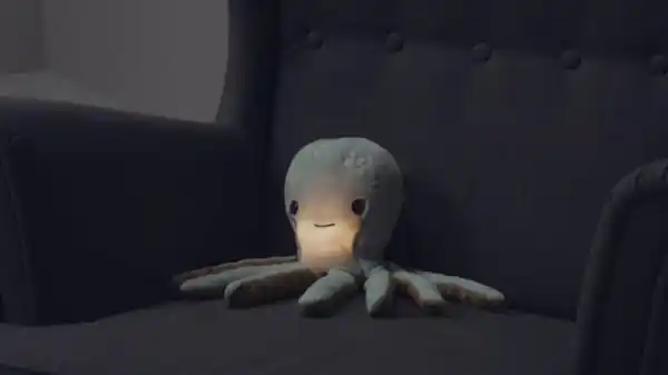 Bild 2 von BLÅVINGAD Stofftier mit LED-Nachtlicht, türkis Oktopus/batteriebetrieben