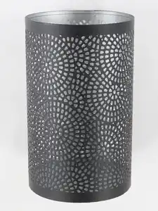 Windlicht aus Metall. 12x12x20cm Schwarz