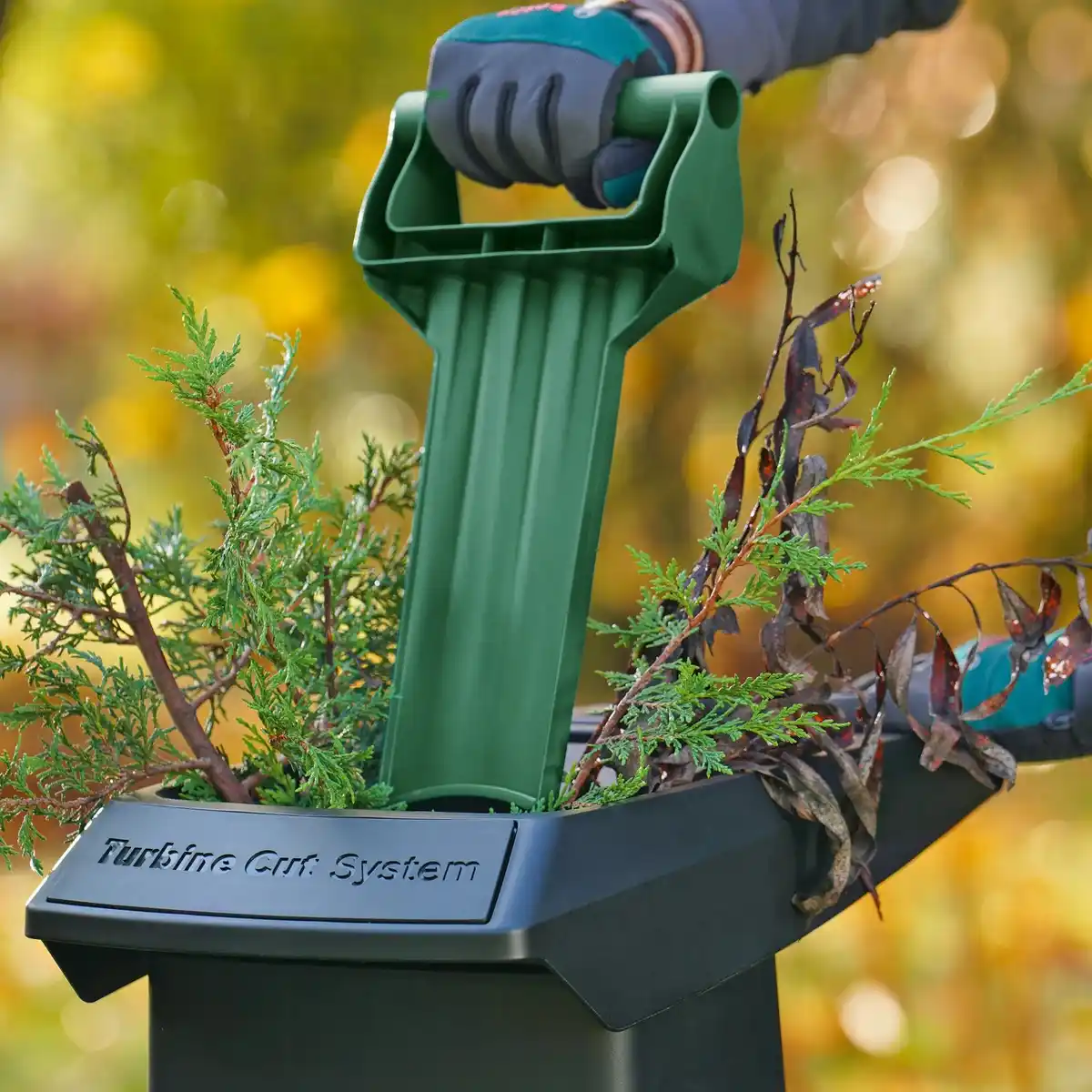 Bild 3 von Bosch Gartenhäcksler AXT 25 TC mit Turbinen-Schnitt-System